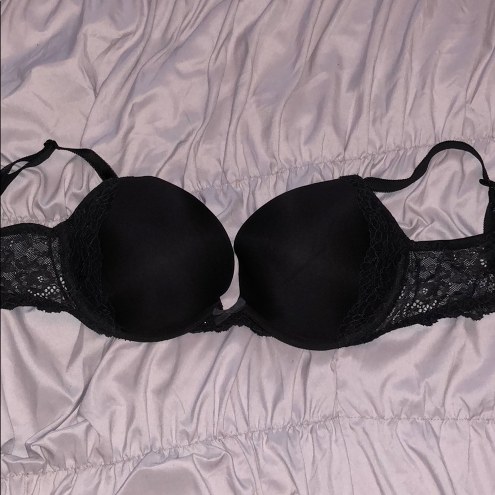 Black lace bra